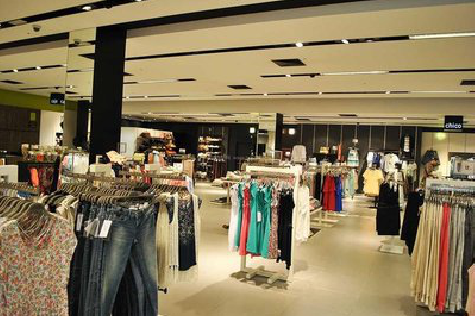 信丰商场里的店面怎么装修？