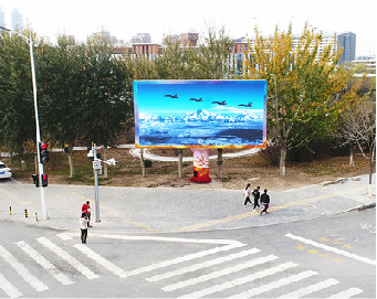 信丰户外大屏广告投放要点。